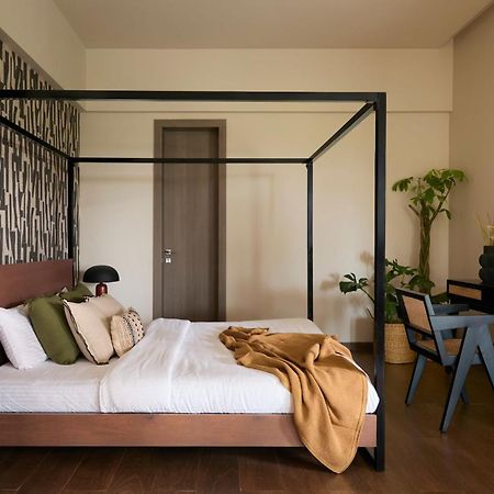 Reflection House By Stayvista With Pool, Terrace Bar, Indoor Games & Exquisite Interiors In A Nutshell Alībāg Extérieur photo