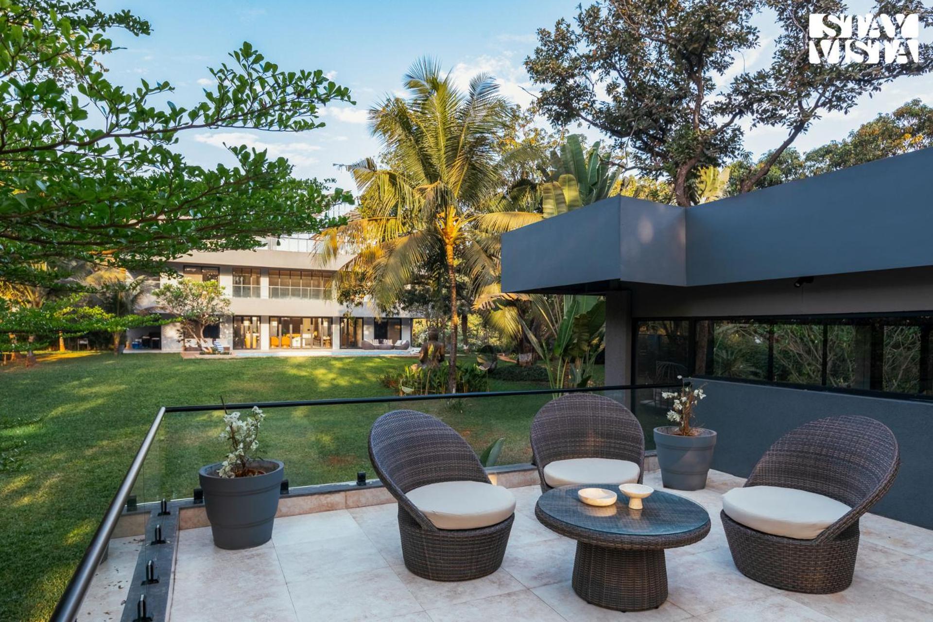 Reflection House By Stayvista With Pool, Terrace Bar, Indoor Games & Exquisite Interiors In A Nutshell Alībāg Extérieur photo